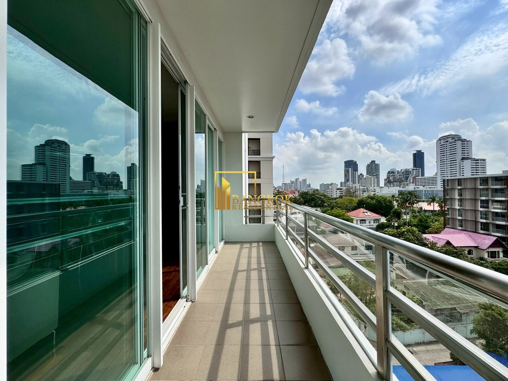 รูป Luxurious 3 Bedroom Apartment in Phrom Phong - BR0474AP - รูปที่ 8/50