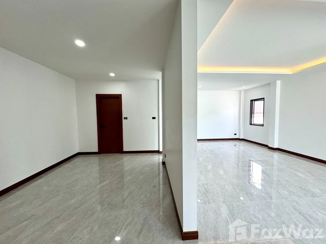 รูป วิลล่าให้เช่า 5 ห้องนอน ในโครงการ แลนด์ แอนด์ เฮ้าส์ พาร์ค 5962958 - รูปที่ 21/47