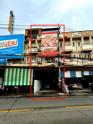 อาคารพาณิชย์ เขตบางขุนเทียน : 🔥 ขาย 🔥 อาคารพาณิชย์ 3.5 ชั้น Renovate ใหม่ +ต่อเติมดาดฟ้าพร้อมใช้งาน ติดถนน!!