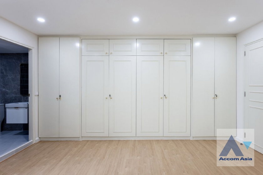 รูป 🔼🔽 AccomA 📩 Spacious corner unit with modern white finishes and green-tile bathrooms (AA43454) - รูปที่ 19/20