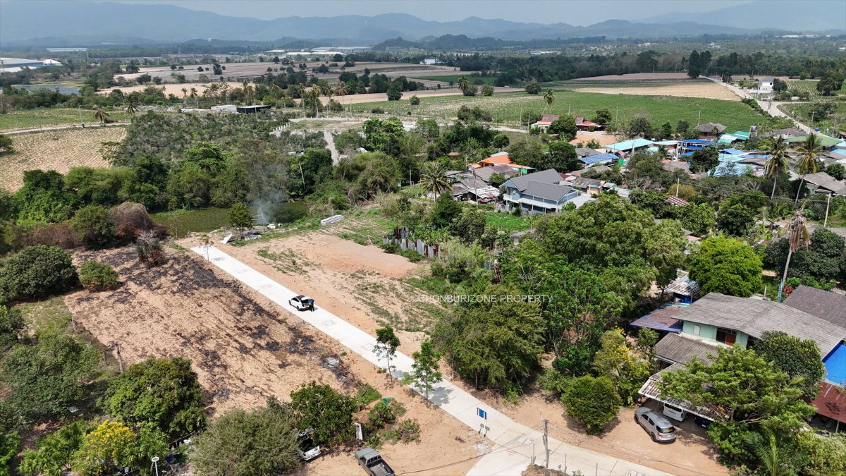 รูป ขายที่ดิน 2 งาน ติดถนน สวนเสือ ศรีราชา - รูปที่ 2/9