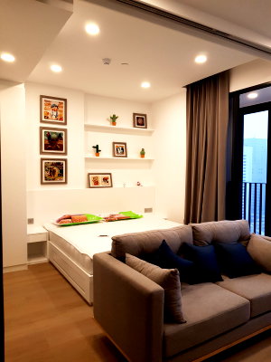 Condos for rent Central Silom : Ashton Chula Silom for rent, near MRT Hualamphong, Saladang BTS,