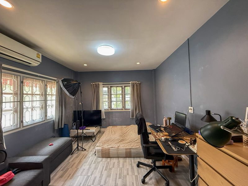 รูป ขายบ้านเดี่ยวศรีราชา รีโนเวทใหม่ ราคาสุดคุ้ม พร้อมอยู่ - รูปที่ 11/20
