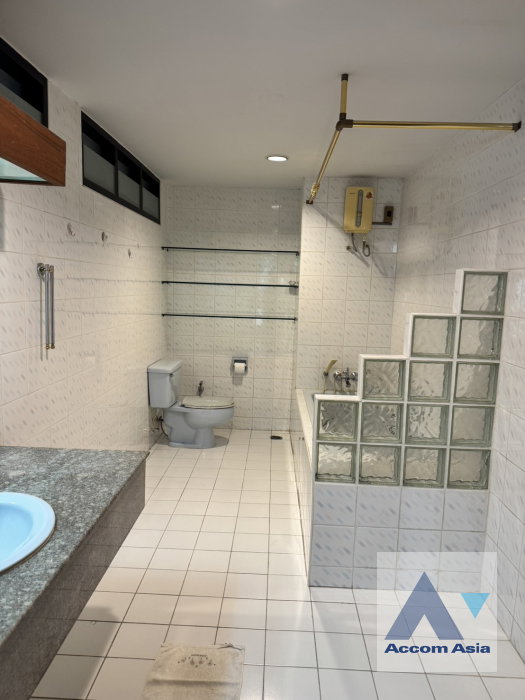 picture 🔼🔽 AccomA 📩 Home Office 6 BR House in Khlong Tan Nuea (AA45688) - 9/16
