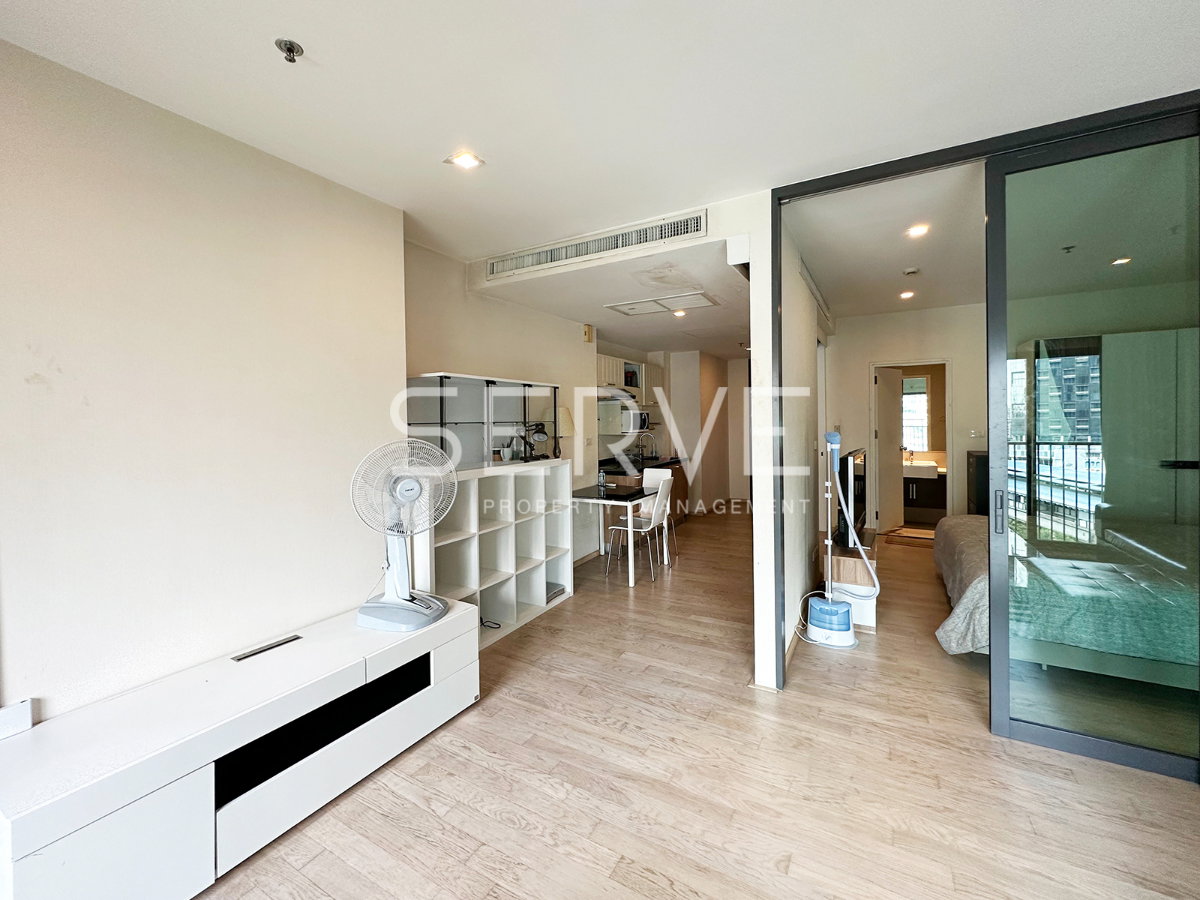 รูป สตูดิโอ กั้นห้องเป็นสัดส่วน มีอ่าง 51.28 ตร.ม. บนทำเลดีๆ คอนโดเชื่อม Skywalk เข้า BTS ทองหล่อ ที่ Noble Remix / ให้เช่าคอนโด - รูปที่ 6/10