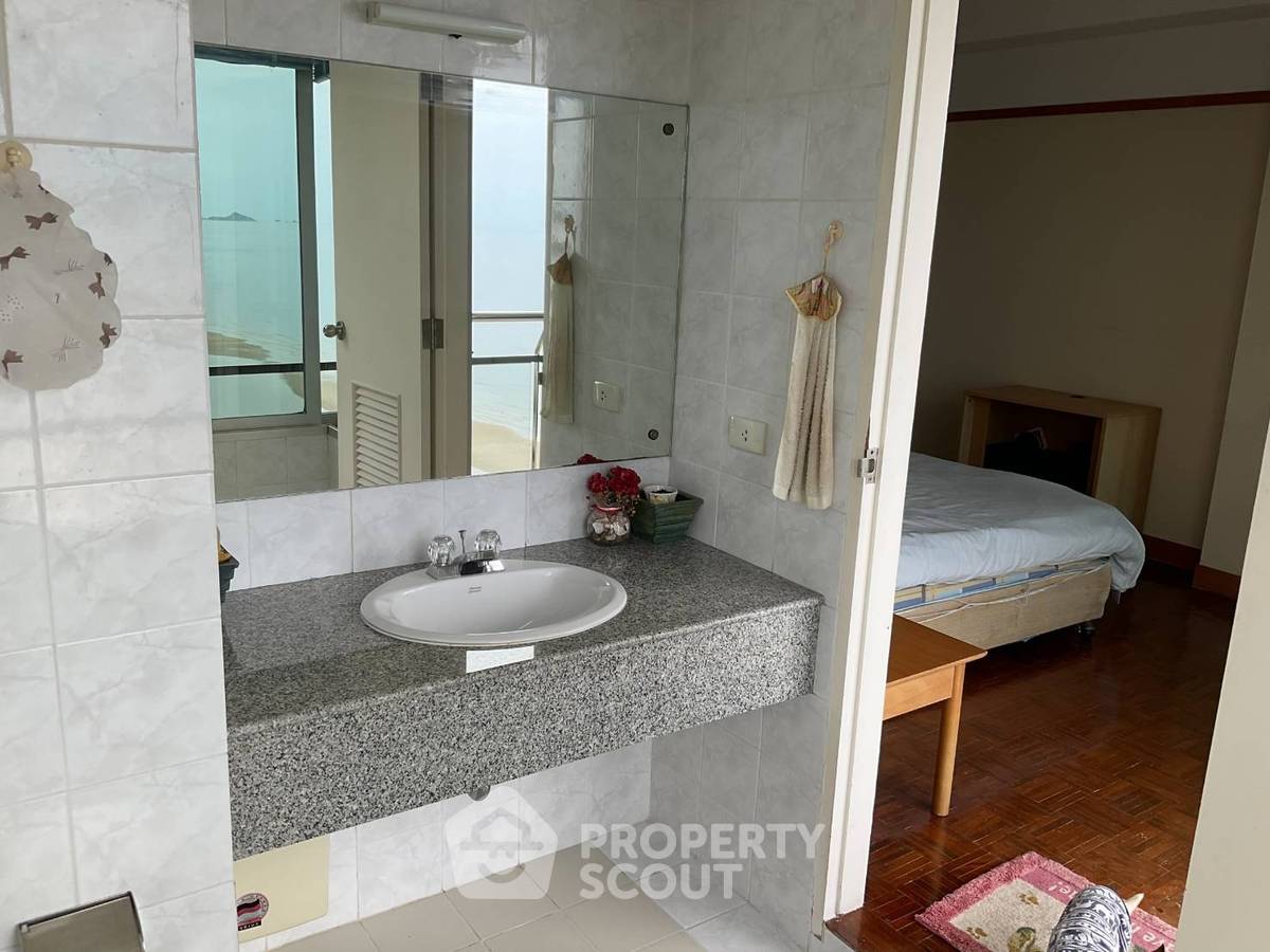 รูป คอนโด 1-ห้องนอน ที่ ริมหาดคอนโด ใกล้ เดอะ เวเนเซีย (ID 977550) - รูปที่ 9/14