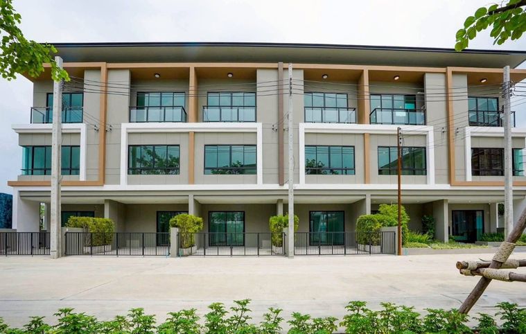 4-bed townhouse for rent, 170 sqm, 20 sq wah, Premium Place Phaholyothin - Ramintra