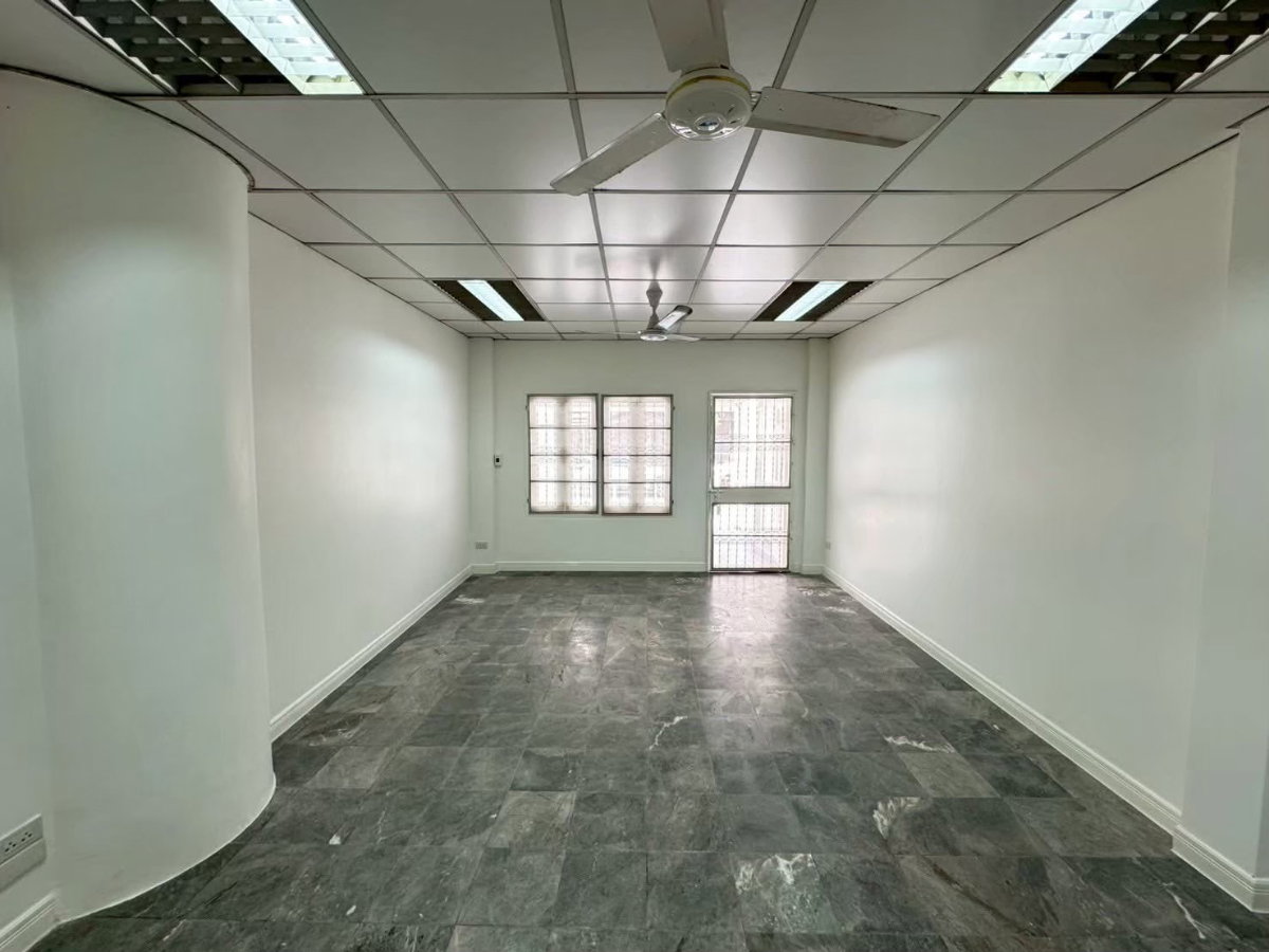 รูป ขายทาวน์เฮ้าส์ 4 ชั้น นวลจันทร์ 31 รีโนเวทใหม่ พร้อมเข้าอยู่ - เจ้าของขายเอง - รูปที่ 6/26