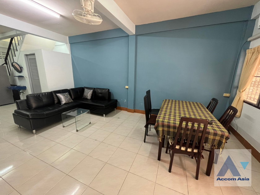 picture 🔼🔽 AccomA 📩  3 BR Townhouse in Phra Khanong Nuea (AA32594) - 3/20