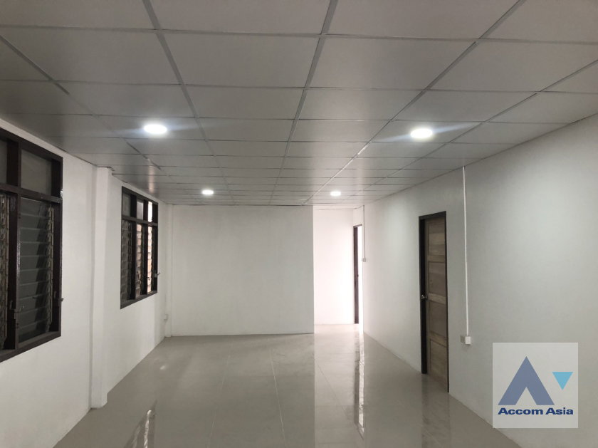 รูป 🔼🔽 AccomA 📩 Home Office,Office 5 BR House in Khwaeng Sam Sen Nai (AA36181) - รูปที่ 9/17