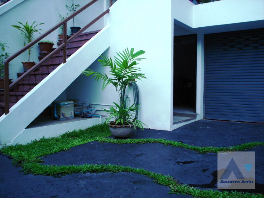 รูป 🔼🔽 AccomA 📩  3 BR Townhouse in Khlong Tan Nuea (1716036) - รูปที่ 12/13