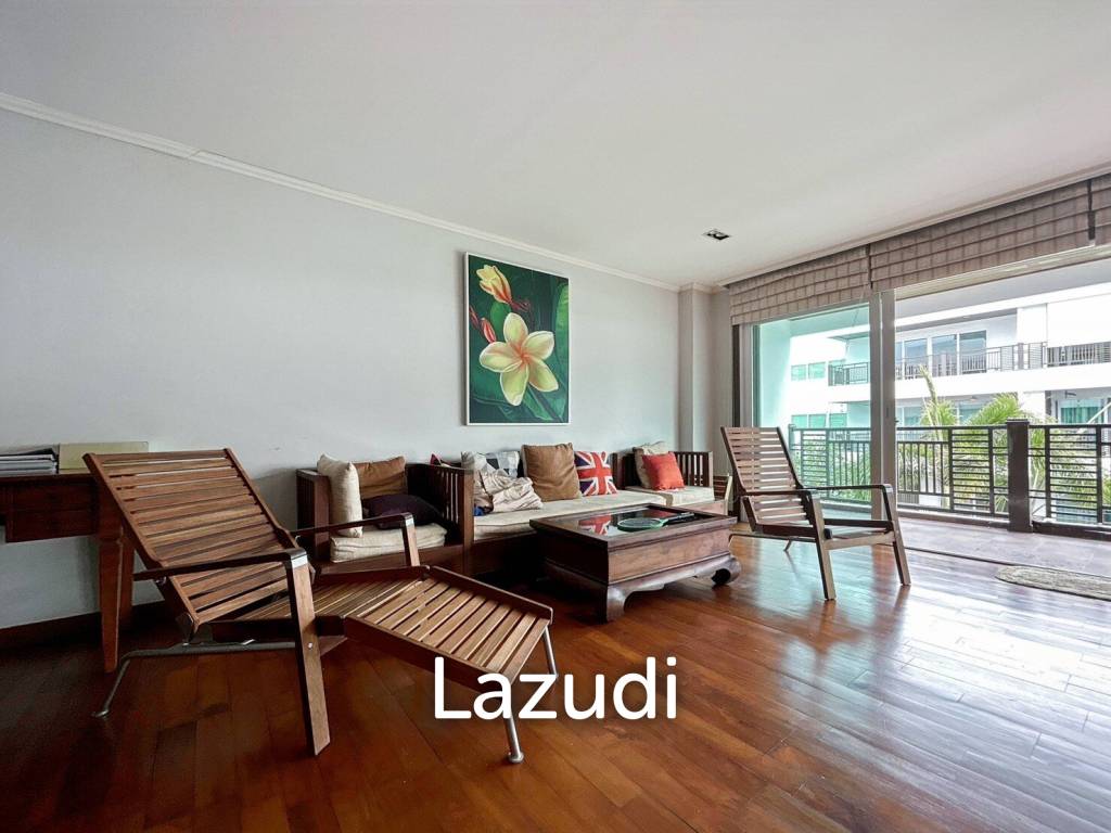 picture The Beach Palace : 2 Bed Condo Beach Front - 6/31