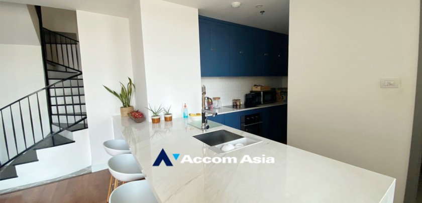 รูป 🔼🔽 AccomA 📩 Fully Furnished Duplex modern art 2 beds for SALE at The Empire Place (AA26881) - รูปที่ 9/14