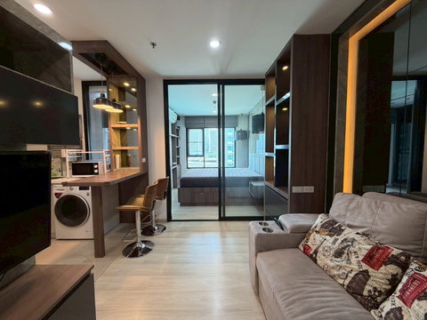 ให้เช่าคอนโด Life Asoke ขนาด 35 ตรม. 1 นอน Plus ฝั่ง South แต่งสวย นัดดูห้องที่ 0993529495