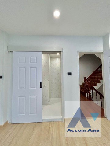รูป 🔼🔽 AccomA 📩 Home Office 6 BR House in Thung Maha Mek (AA41917) - รูปที่ 7/8