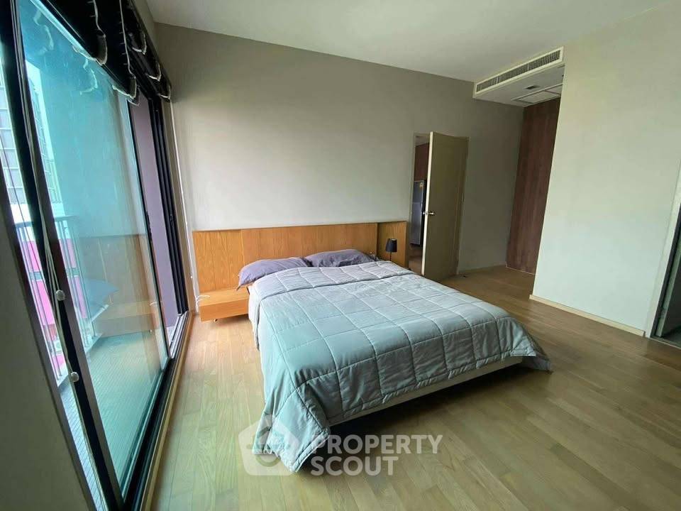 รูป คอนโด 1-ห้องนอน ที่ โนเบิล รีวิล เอกมัย ใกล้ BTS เอกมัย (ID 2438853) - รูปที่ 2/3