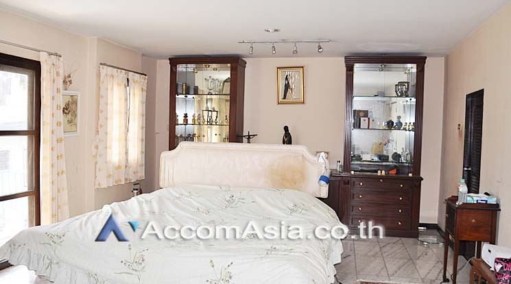 picture 🔼🔽 AccomA 📩 4 BR Townhouse in Khwaeng Sam Sen Nai (13000895) - 12/16