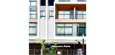 Townhouses for rent Ramnueng Pier : 🔼🔽 AccomA 📩  3 BR Townhouse @Arden Pattanakarn (AA34076)