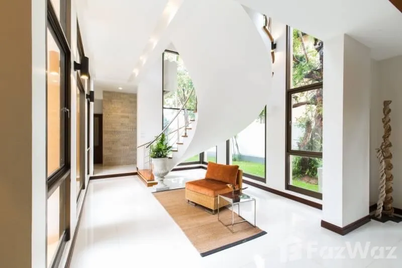 picture Luxurious Thai-Modern Villa with Beautiful Pool and Gazebo 1399450 - 8/18