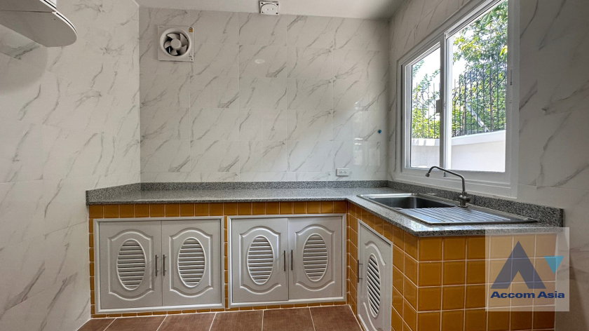 รูป 🔼🔽 AccomA 📩  5 BR House in Phra Khanong Nuea (AA32755) - รูปที่ 8/20