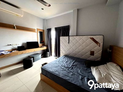 Townhouses for sale Nong Chok : Prime location – close to everything.