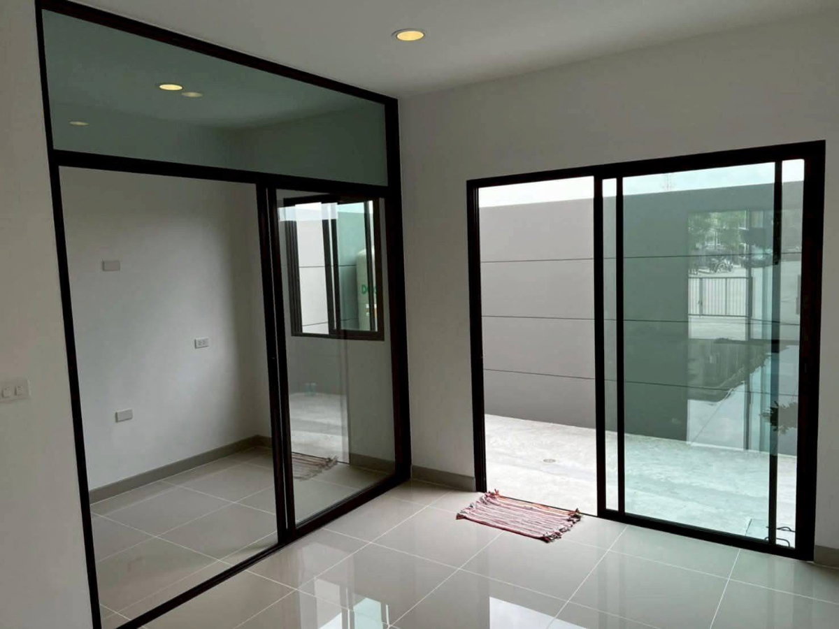 รูป 🏡 ทาวน์โฮม 3 ชั้น Premium Place Phaholyothin–Ramintra 4 ห้องนอน 3 ห้องน้ำ ทำเลศักยภาพ พหลโยธิน–รามอินทรา ใกล้ BTS พร้อมเข้าอยู่ - รูปที่ 8/19