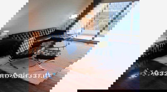 🔼🔽 AccomA 📩 Silver Heritage Condominium