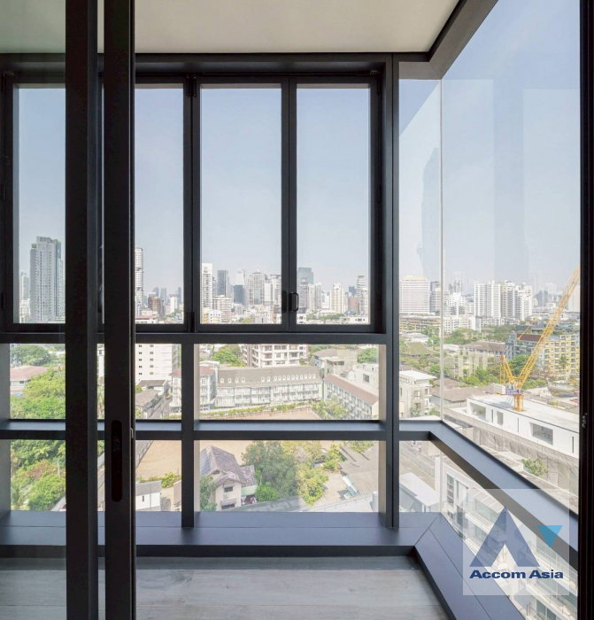 picture 🔼🔽 AccomA 📩  Modern minimalist condominium with wooden interior and full-height glass (AA43843) - 16/20