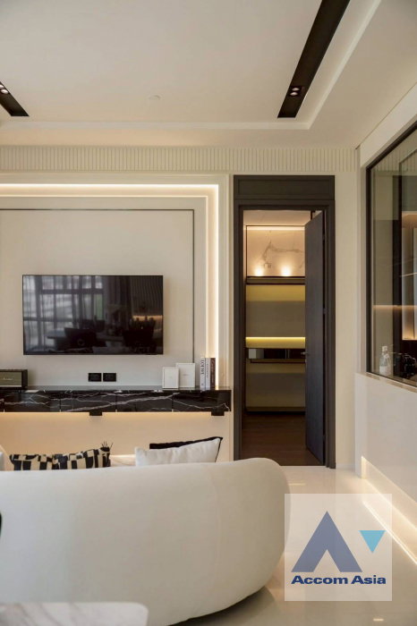 picture 🔼🔽 AccomA 📩  Modern minimalist condominium with wooden interior and full-height glass (AA43843) - 19/20