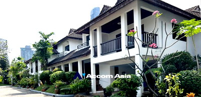 Houses for rent One Bangkok : 🔼🔽 AccomA 📩  4 BR House @Kid Friendly House Compound (AA32597)
