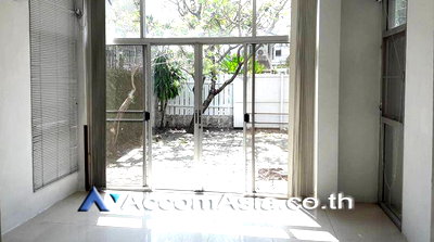 Townhouses for rent AIA Sathorn Tower : 🔼🔽 AccomA 📩  3 BR Townhouse in Chong Nonsi (AA23948)