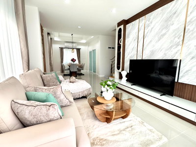บ้านแฝด เชียงใหม่ : บ้านใหม่ ตกแต่งเฟอร์ฯทั้งหลัง พร้อมเข้าอยู่ 3.94 ล้านบาท ใกล้เมืองเชียงใหม่ ใกล้สนามบินเชียงใหม่ 