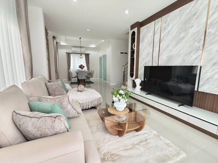 บ้านใหม่ ตกแต่งเฟอร์ฯทั้งหลัง พร้อมเข้าอยู่ 3.94 ล้านบาท ใกล้เมืองเชียงใหม่ ใกล้สนามบินเชียงใหม่ 