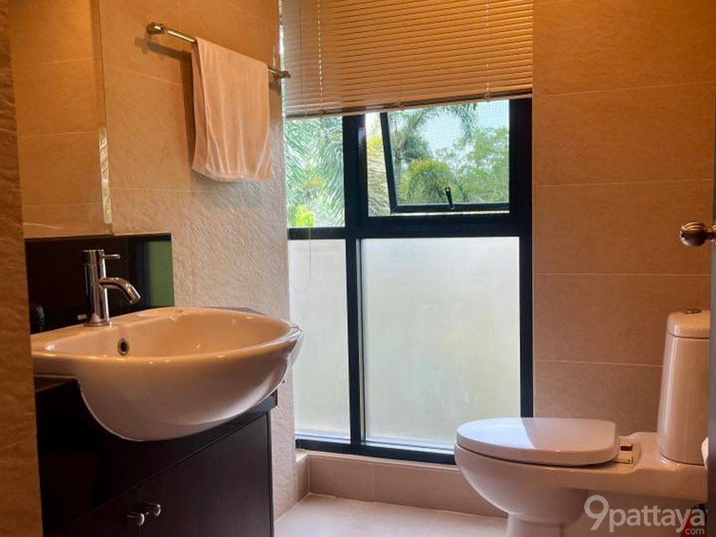 รูป พูลวิลล่าพร้อมอยู่ | The Village Horseshoe Point – อ่างเก็บน้ำมาบประชัน ✨ บ้านรีโนเวทใหม่ทั้งหลัง บรรยากาศสงบ รับสัตว์เลี้ยงได้ ใกล้โรงเรียนนานาชาติ - รูปที่ 16/16