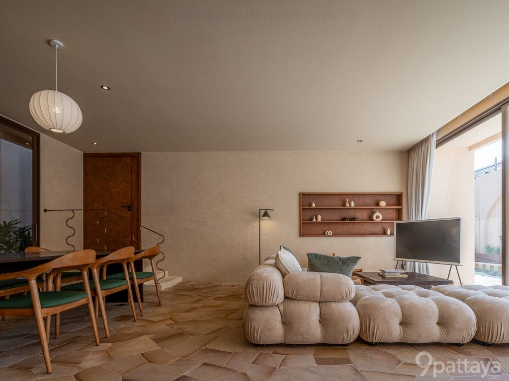 รูป ขายพูลวิลล่า | ถนนทัพพระยา พัทยา ✨ ที่ดิน 136 ตร.ว. • พื้นที่ใช้สอย 500 ตร.ม. • 5 ห้องนอน / 6 ห้องน้ำ • 1 ห้องนั่งเล่น •  - รูปที่ 3/7