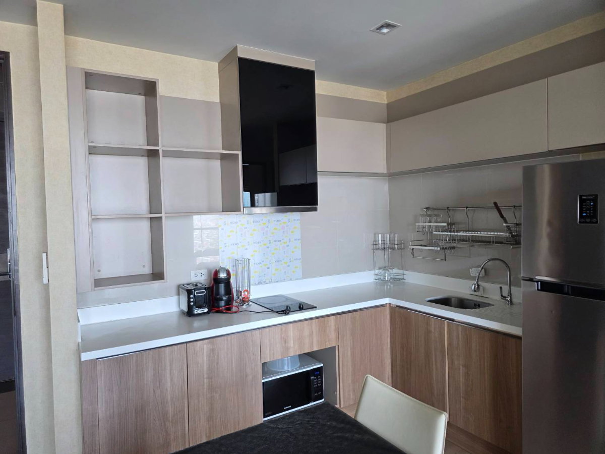 รูป 📢 [ให้เช่า] ✨ HIGH FLOOR & RARE VIEW! ✨ ริทึ่ม สาทร, 2 ห้องนอน ชั้นสูง 43 วิวสวยสะดุดตา  - รูปที่ 13/20