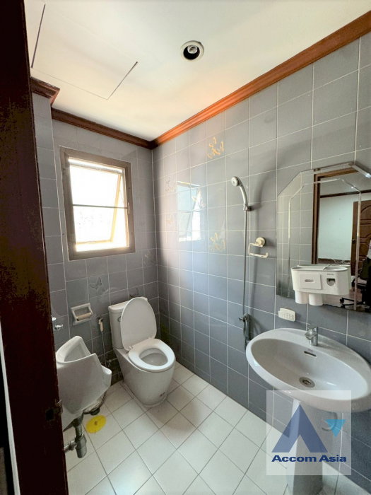 รูป 🔼🔽 AccomA 📩 Home Office 8 BR Townhouse in Khlong Tan Nuea (AA45687) - รูปที่ 14/16