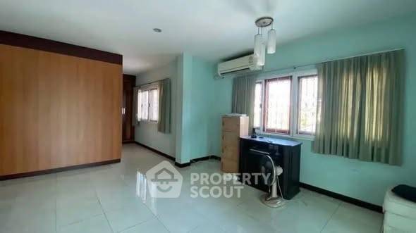 รูป คอนโด 4-ห้องนอน ที่ เคหะ คอนโด ใกล้ พัทยาใต้ (ID 2547622) - รูปที่ 3/12