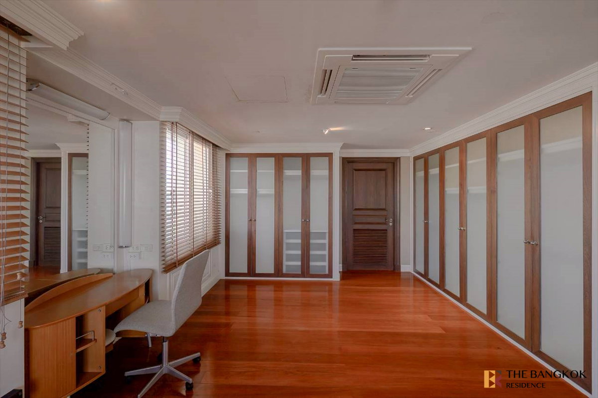 รูป ขายเพนท์เฮ้าส์หรู Las Colinas Condo ใกล้ BTS อโศก 5 ห้องนอน เพดานสูง โปร่งโล่ง - รูปที่ 11/18