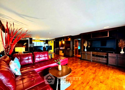 Condos for rent Phuket : 2-BR Condo at The Beach Palace close to Cha-Am Beach (ID 1590377)