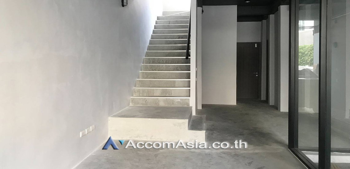 รูป 🔼🔽 AccomA 📩  4 BR Townhouse @The Pride Sukhumvit 77 (AA31043) - รูปที่ 10/18