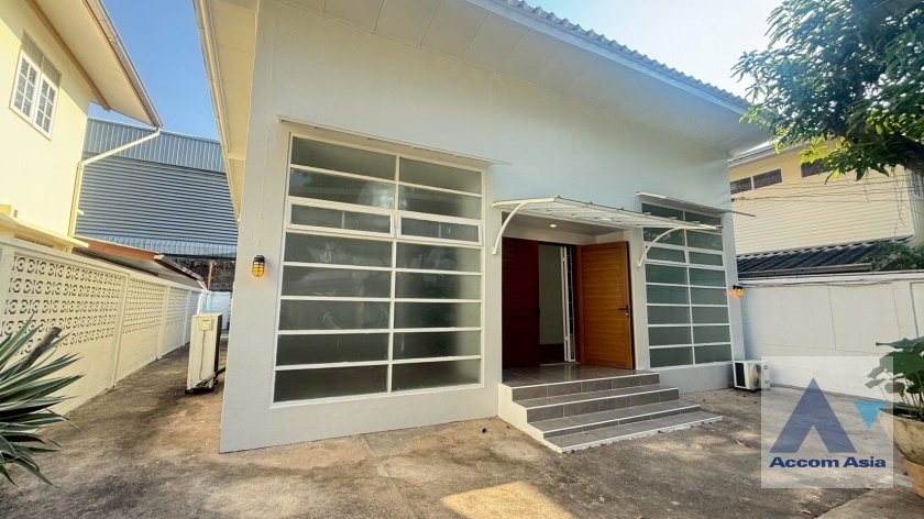รูป 🔼🔽 AccomA 📩  3 BR House in Klong Tan (AA25432) - รูปที่ 1/20