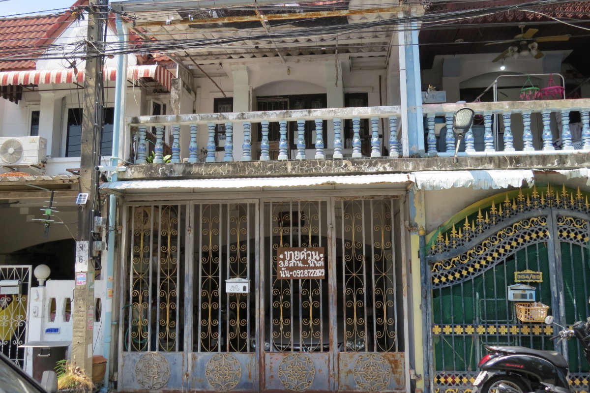 รูป ขายทาวน์เฮ้าส์ 2 ชั้น ม.เย็นสุข ลาดพร้าว วังทองหลาง กรุงเทพ - รูปที่ 1/18