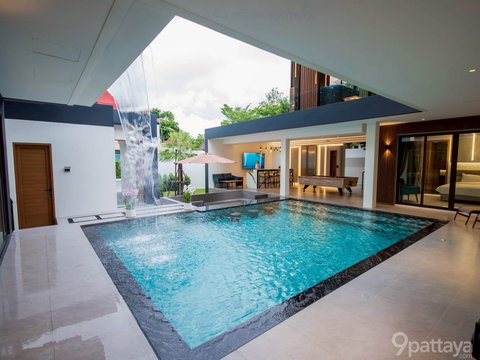 Rent | Luxury New-Built House – Nagawari Village, Pattaya Rare luxury property within walking distance to the beach. Suitable for residence, long-term