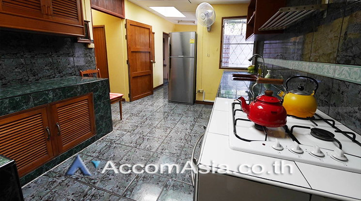picture 🔼🔽 AccomA 📩 Pet friendly 4 BR House in Khwaeng Sam Sen Nai (99199) - 12/16