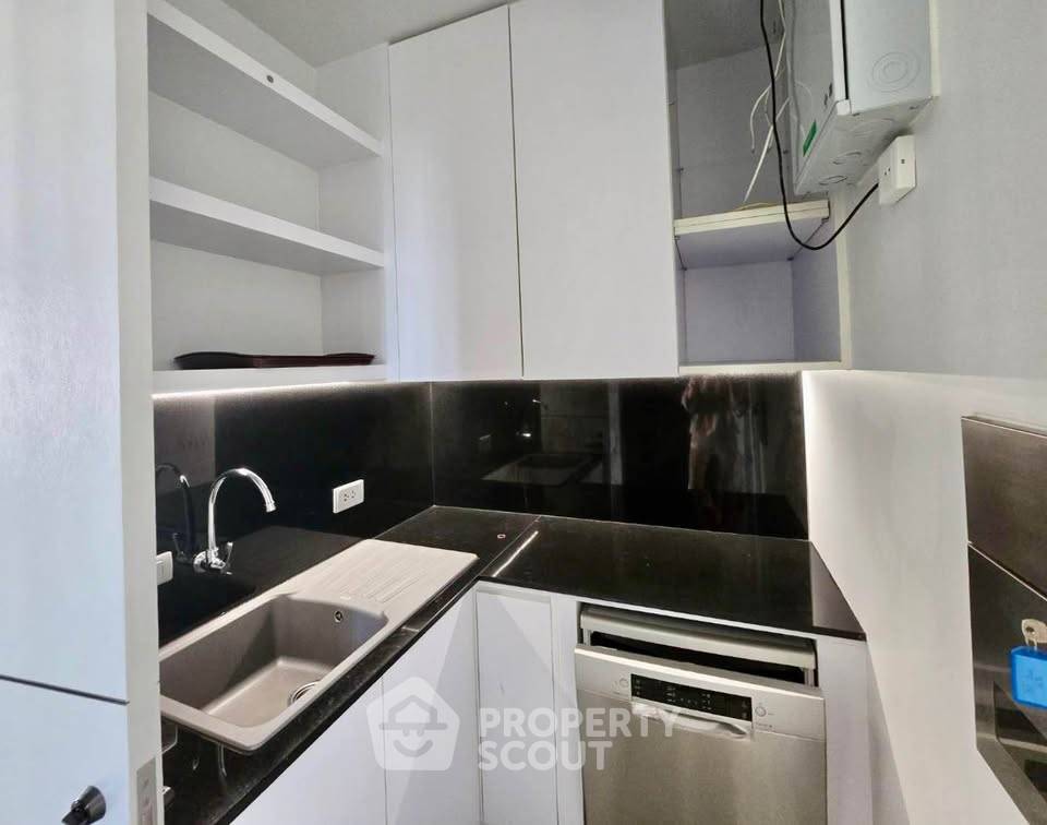 รูป คอนโด 2 ห้องนอน ให้เช่า วิทตอริโอ สุขุมวิท 39 ใกล้ BTS พร้อมพงษ์ 100 ม. (ID 2771856) - รูปที่ 13/18
