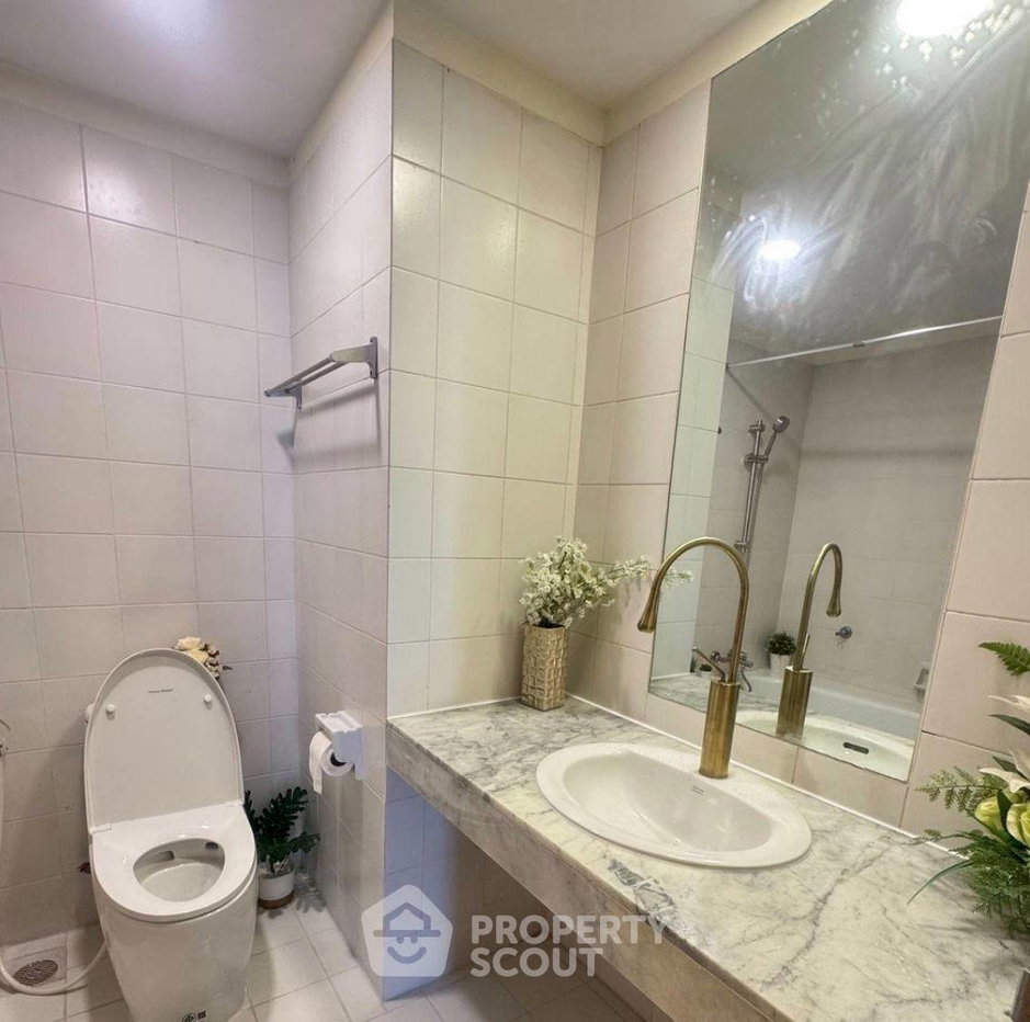 picture Studio Condo at Icon 3 Condominium close to Thong Lo (ID 2364319) - 4/4