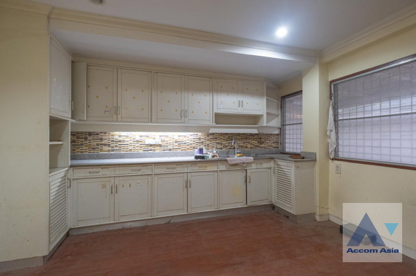 รูป 🔼🔽 AccomA 📩 Large family home with greenery and natural ventilation in Silom (AA39989) - รูปที่ 11/20