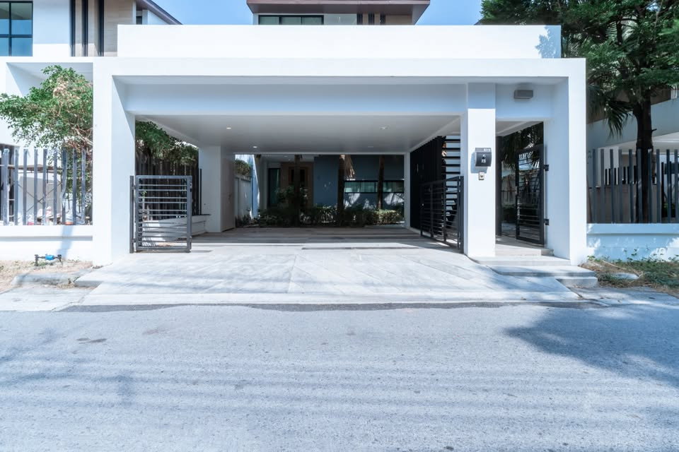 รูป ขายพูลวิลล่าหรู ติดชายหาด เดินไปทะเลเพียง 45 เมตร  - รูปที่ 25/28