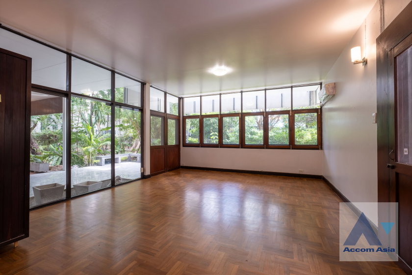 picture 🔼🔽 AccomA 📩  4 BR House in Phra Khanong (AA41570) - 6/20